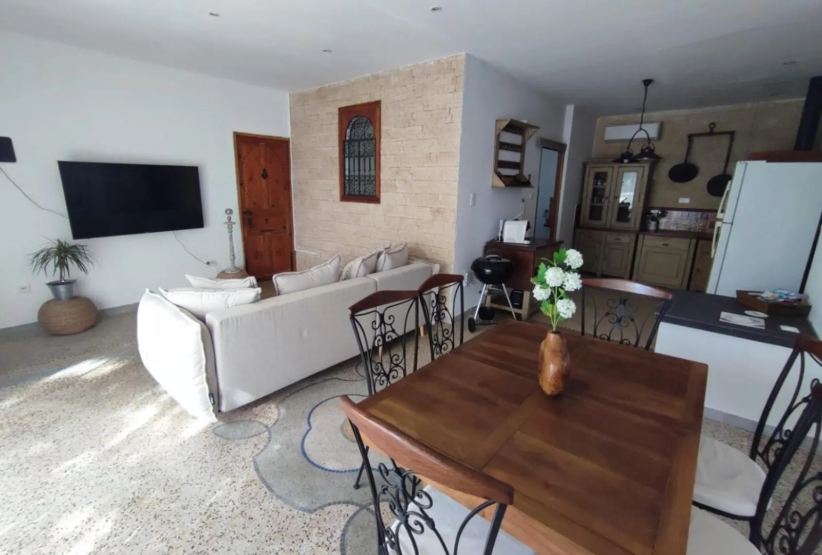 Holiday home Lo Mas Dei Santes Villa Bedarrides France